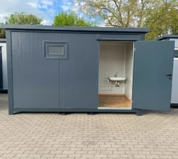 Container sanitar pentru persoane cu mobilitate redusă – WC cu rampă